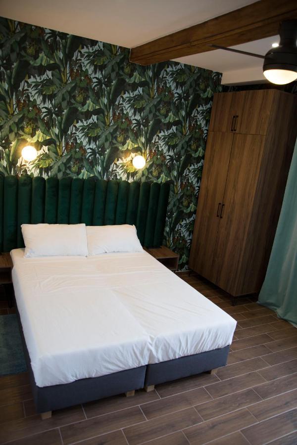 Privatunterkunft Luxurio With Baths Livorno