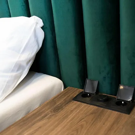 Luxurio Rooms With Baths Livorno Exterior photo