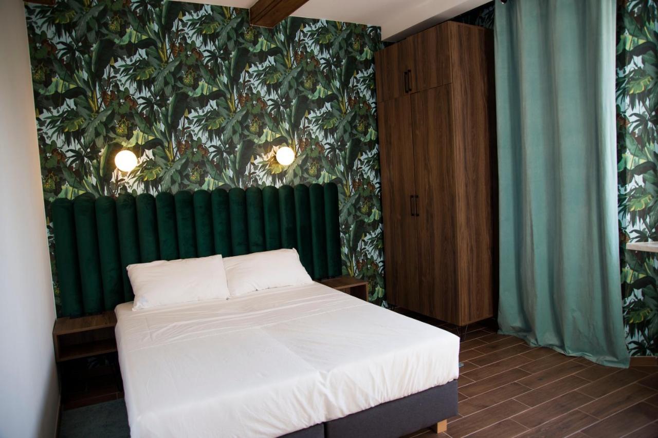 Homestay Luxurio With Baths